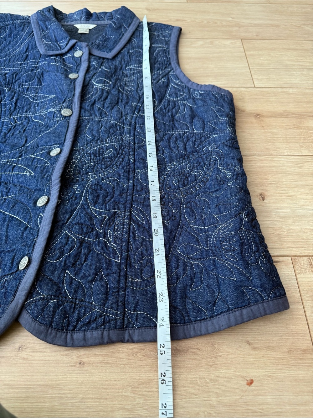 Vintage Christopher & Banks Quilted Denim Vest XL Floral Embroidered Cottagecore - Picture 6 of 6